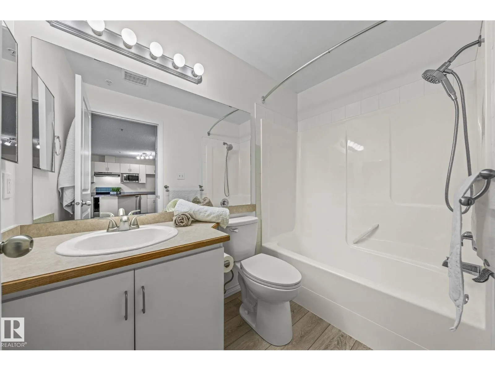 #211 11325 83 ST NW