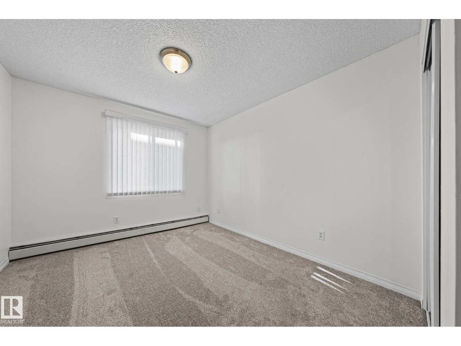 #211 11325 83 ST NW
