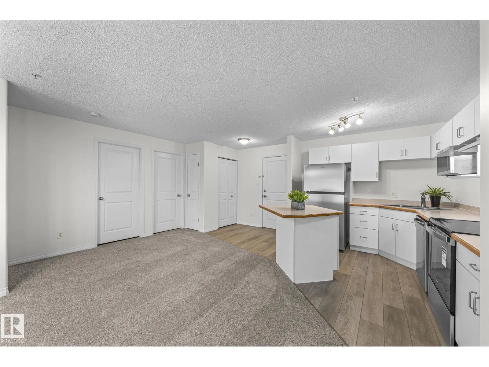 #211 11325 83 ST NW