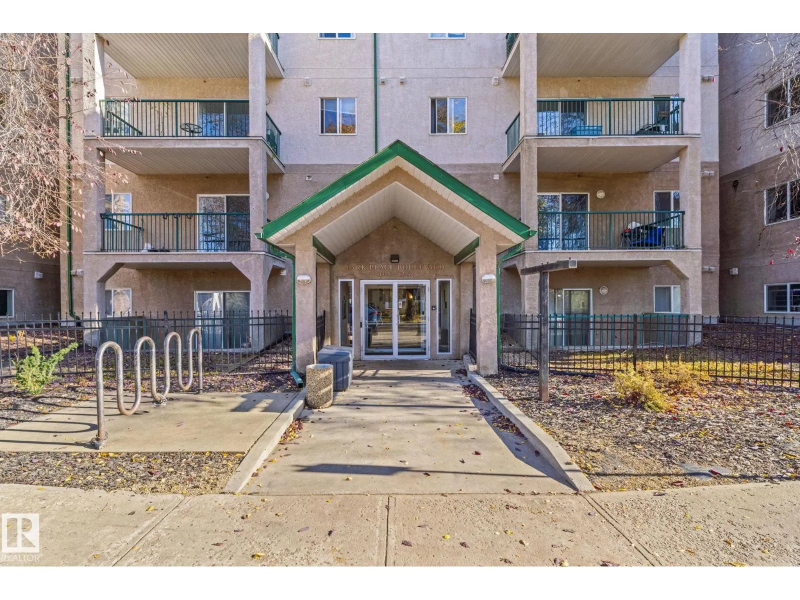 #211 11325 83 ST NW