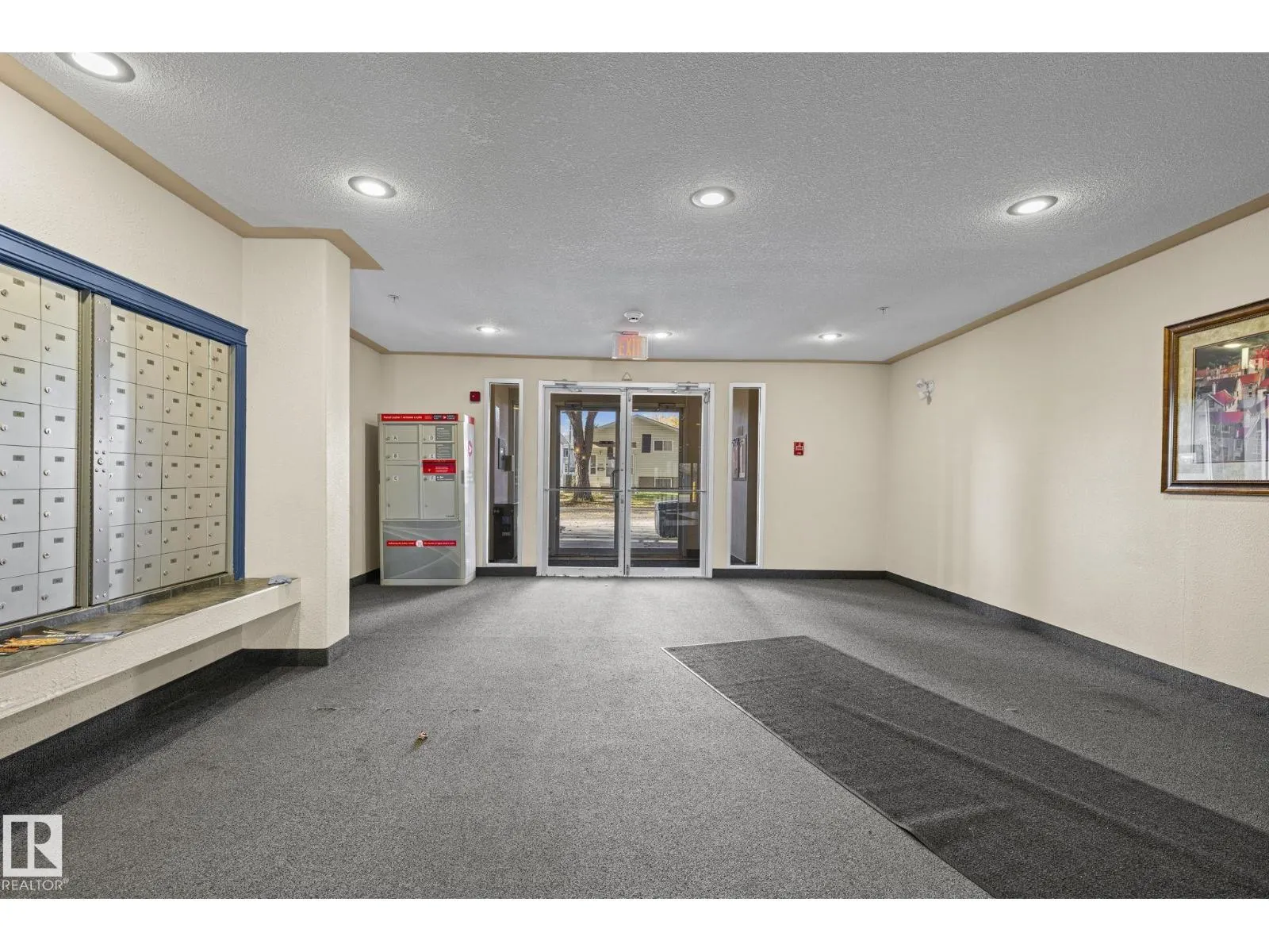 #211 11325 83 ST NW