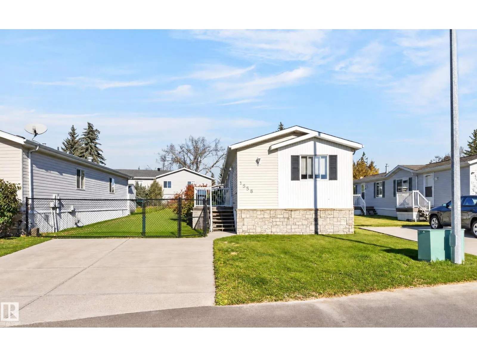 #1558 53222 Range Rd 272