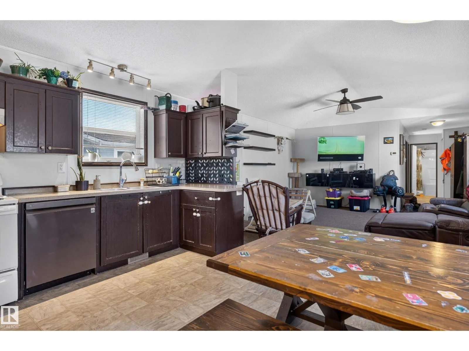 #1558 53222 Range Rd 272