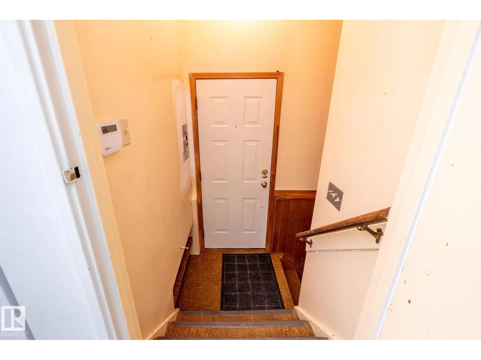 10652 146 ST NW