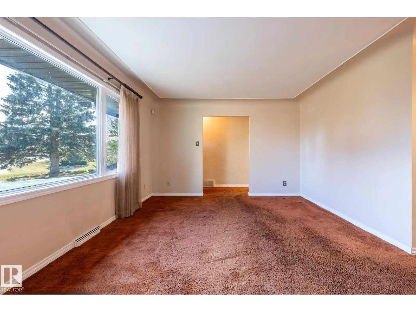 10652 146 ST NW