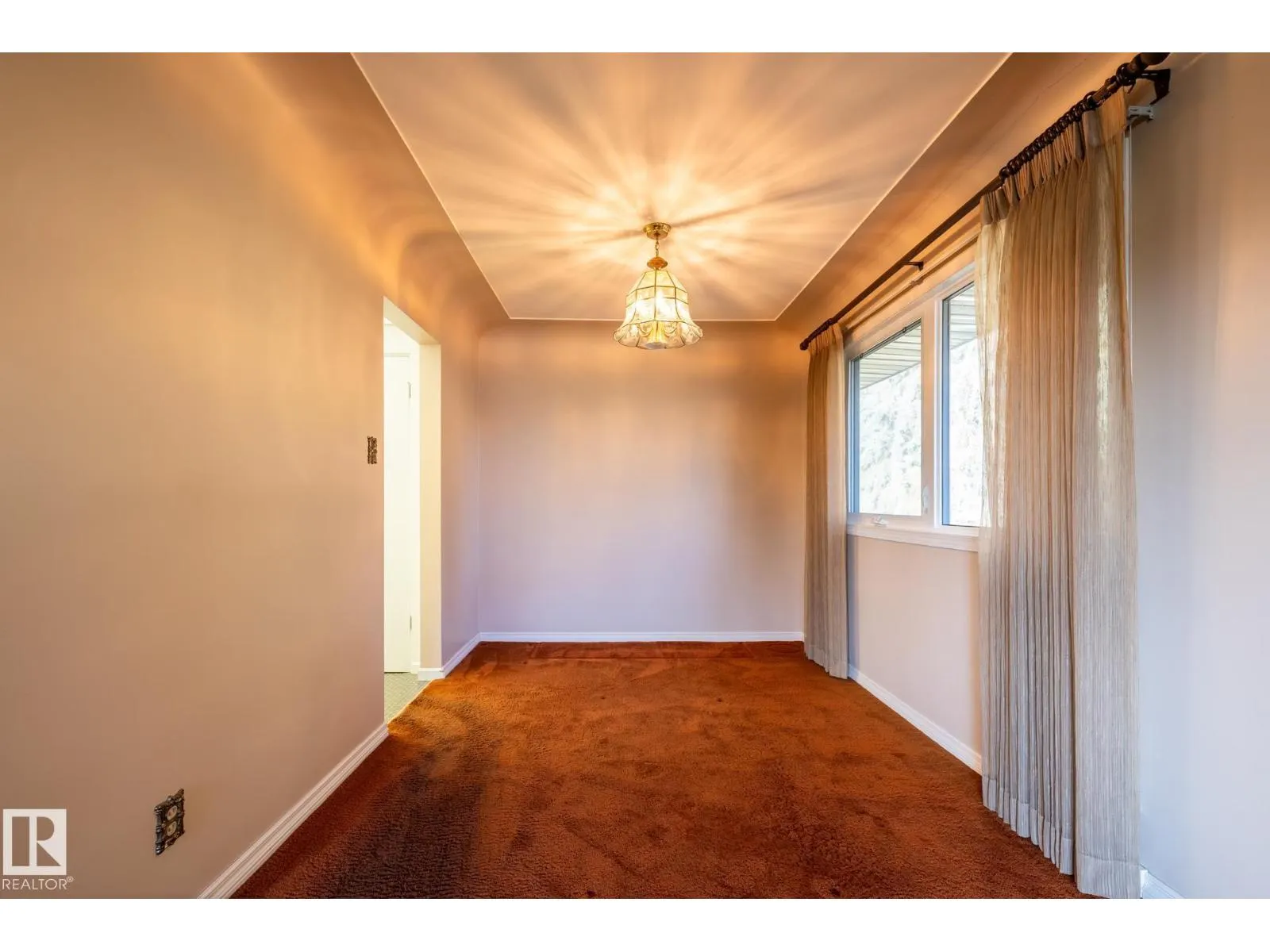 10652 146 ST NW