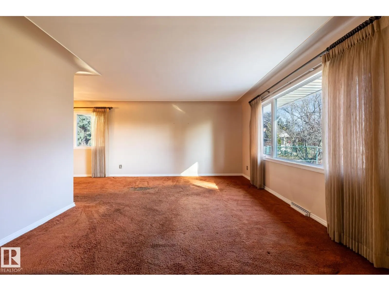 10652 146 ST NW