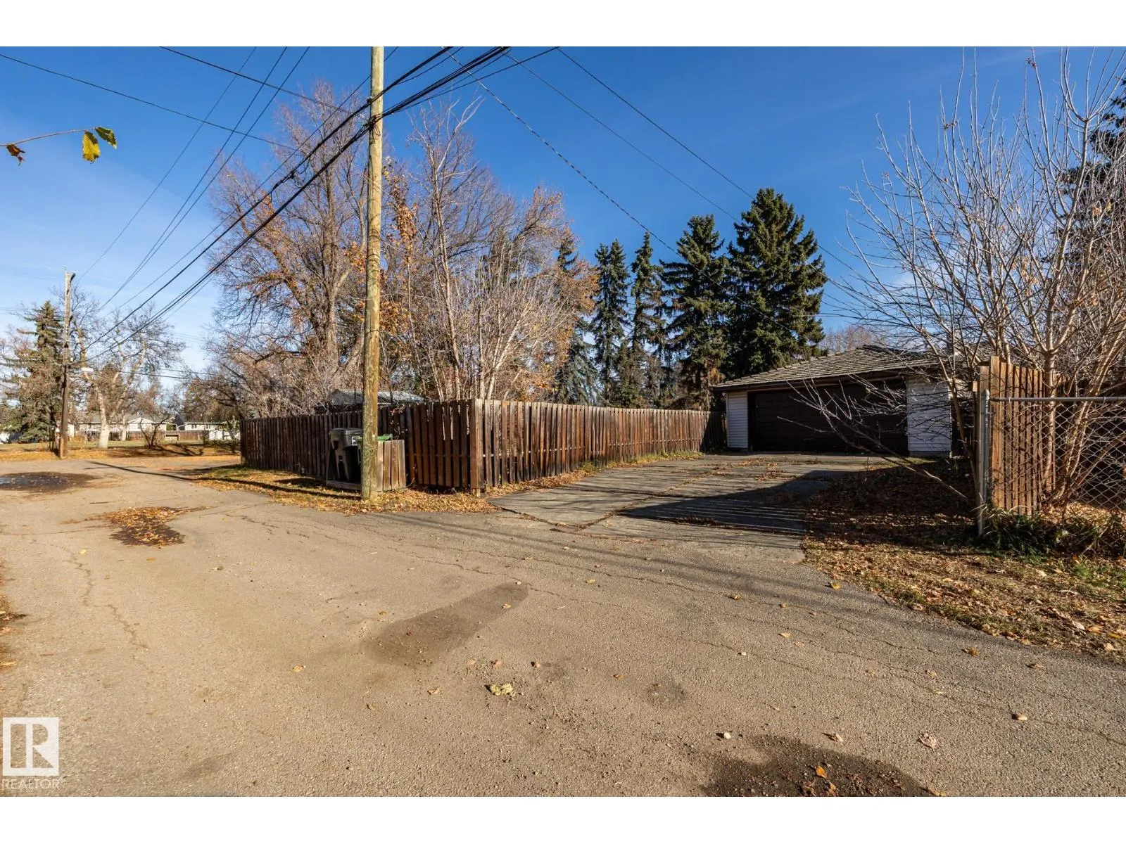 10652 146 ST NW