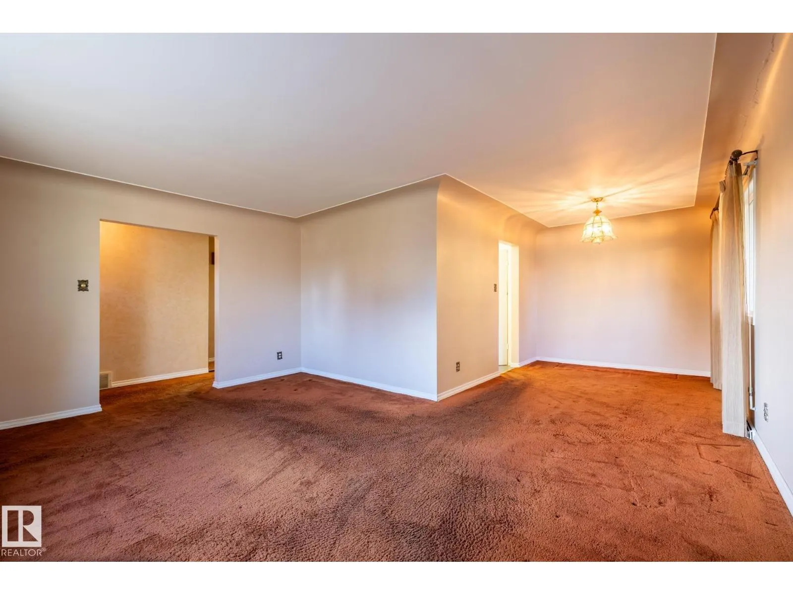 10652 146 ST NW