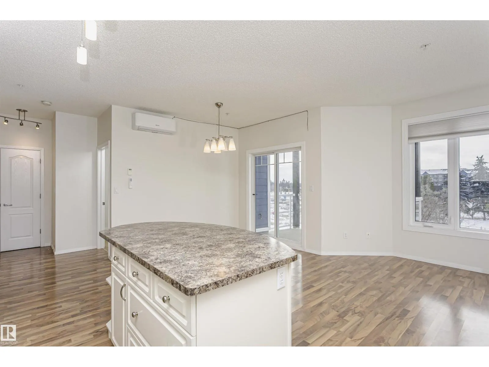 #418 12111 51 AV NW