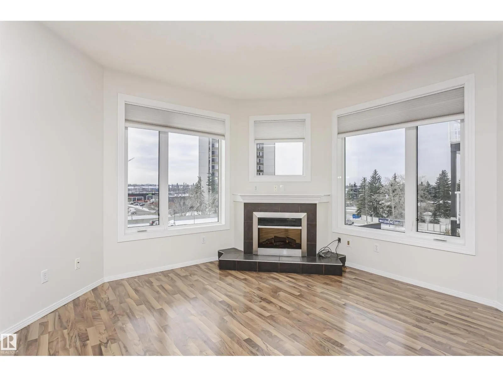 #418 12111 51 AV NW
