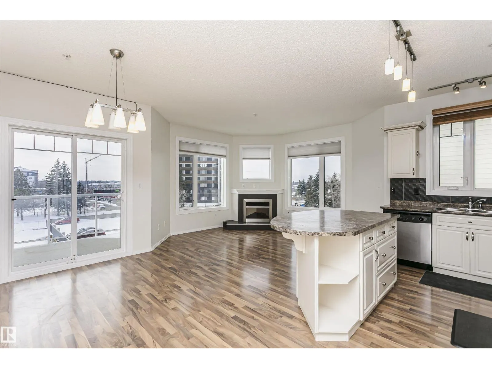 #418 12111 51 AV NW