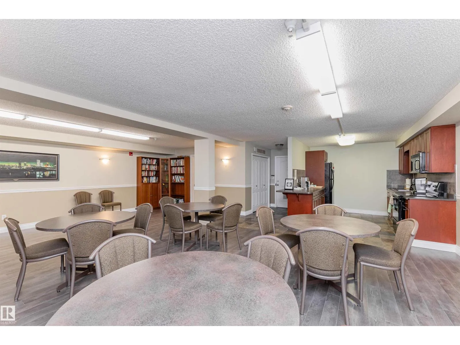 #418 12111 51 AV NW