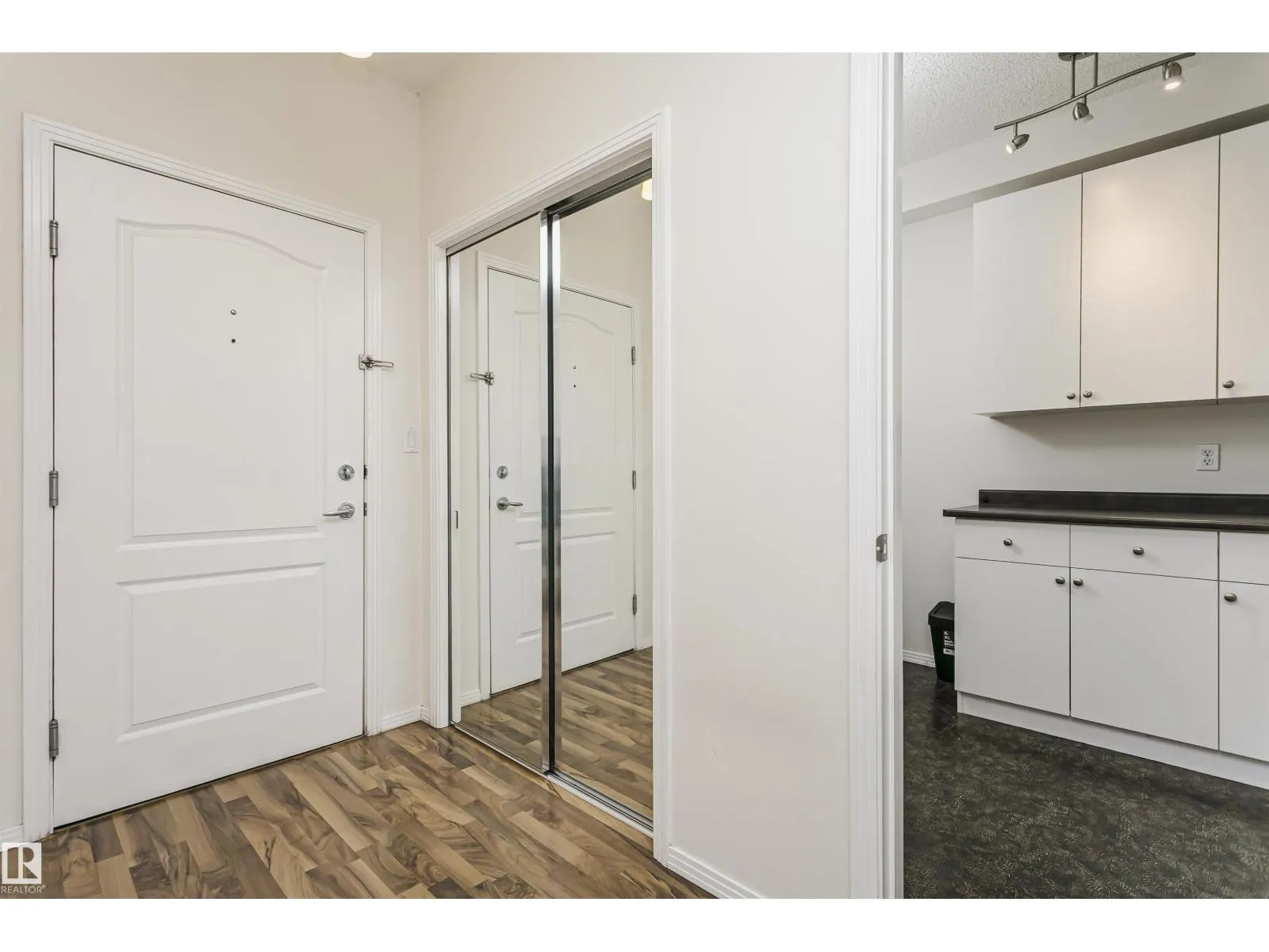 #418 12111 51 AV NW