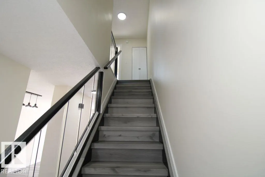 #207 14707 53 AV NW
