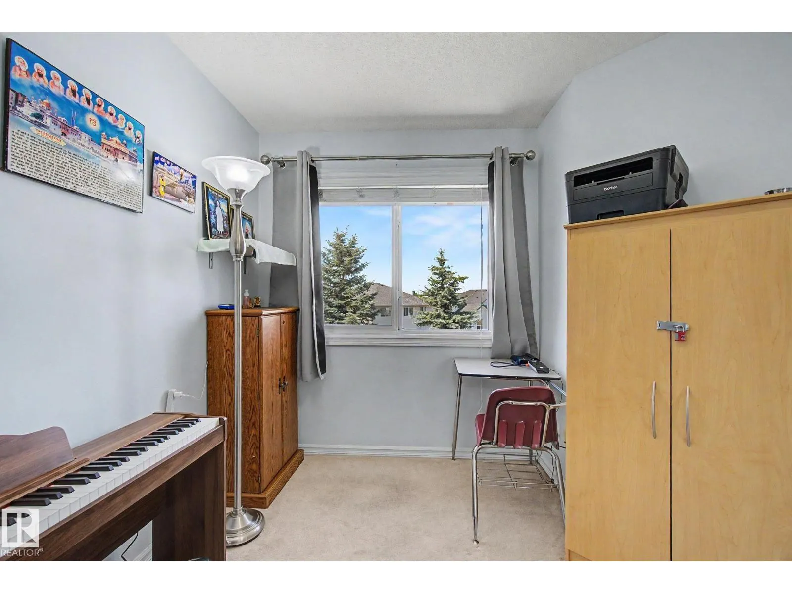 3236 21 ST NW