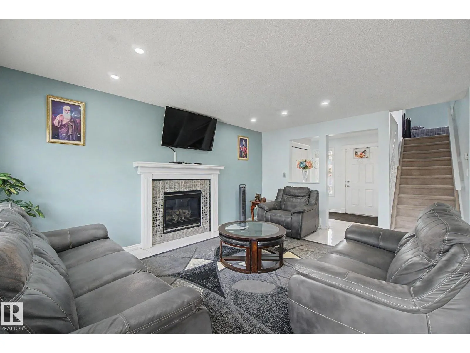 3236 21 ST NW