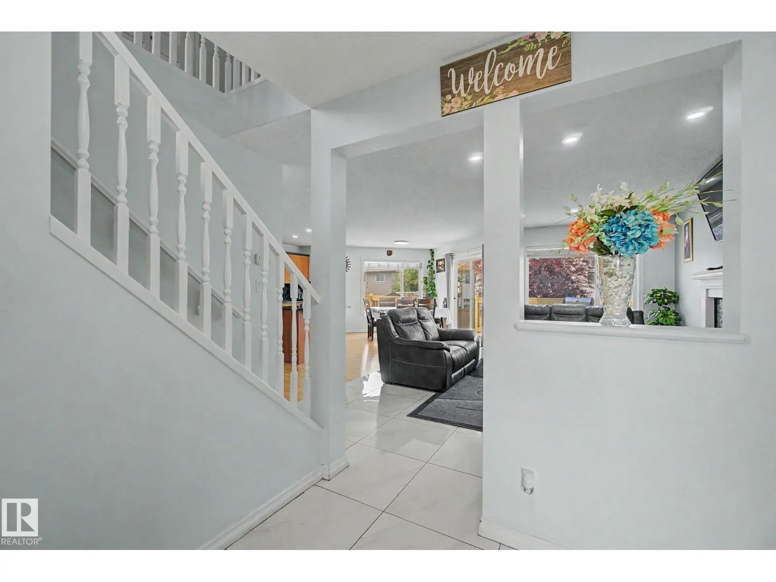 3236 21 ST NW