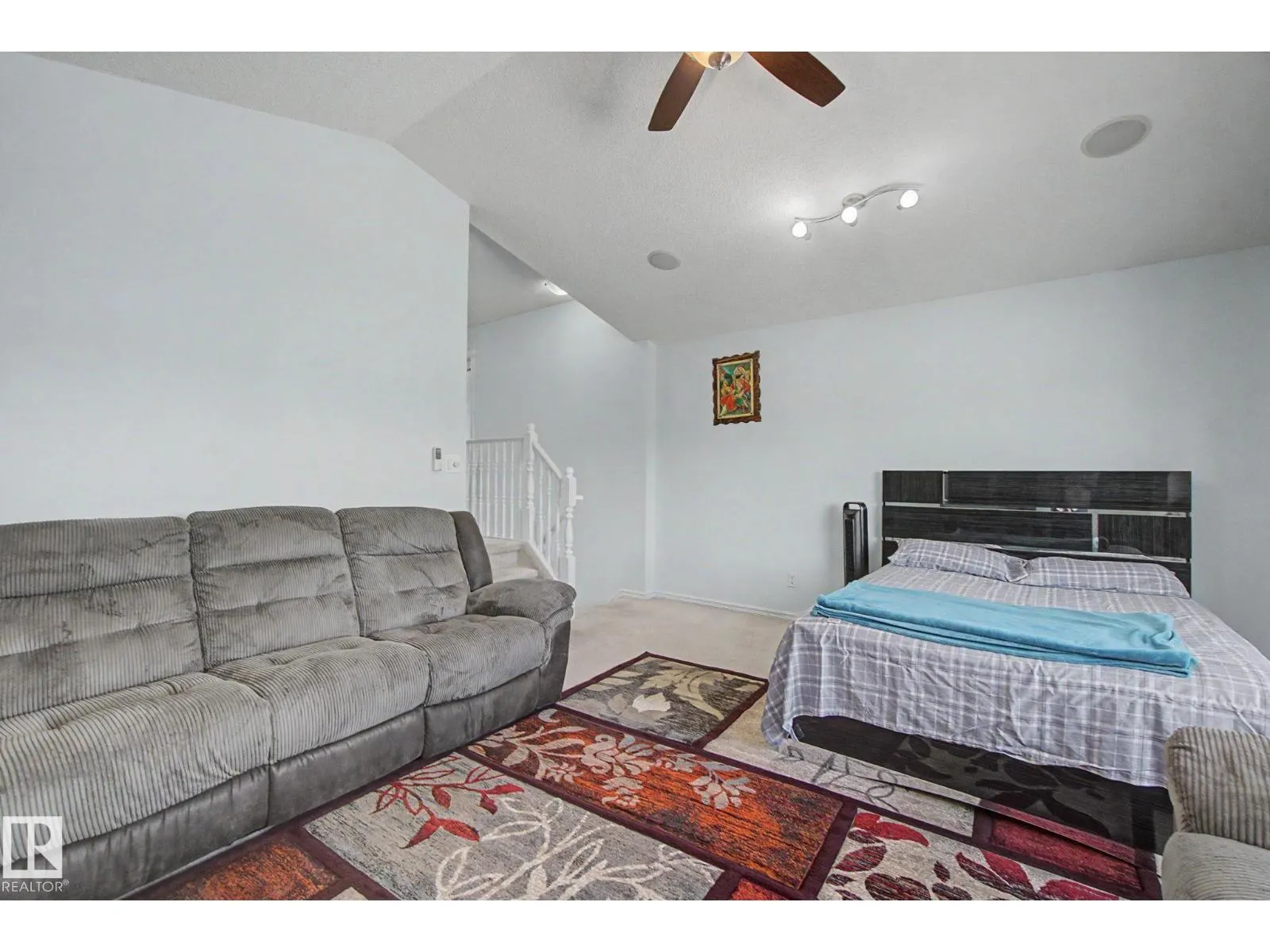 3236 21 ST NW