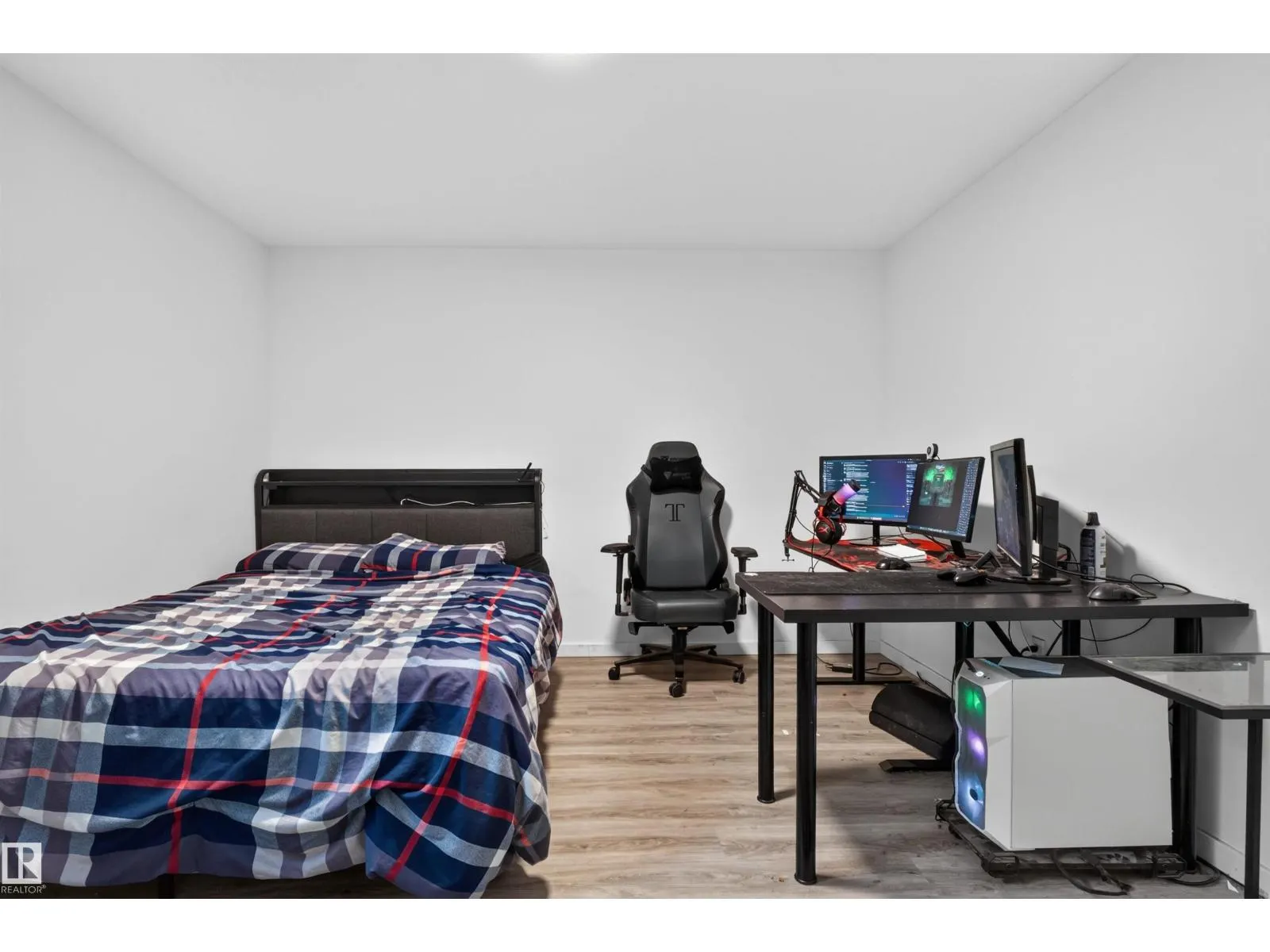 1219 PODERSKY WD SW