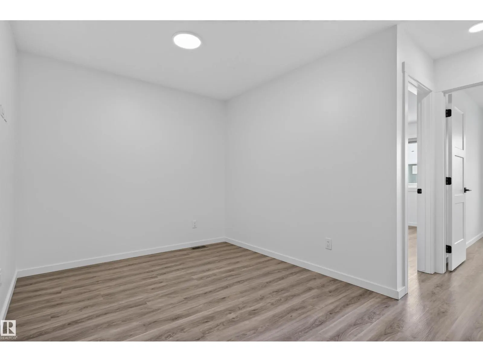 1219 PODERSKY WD SW