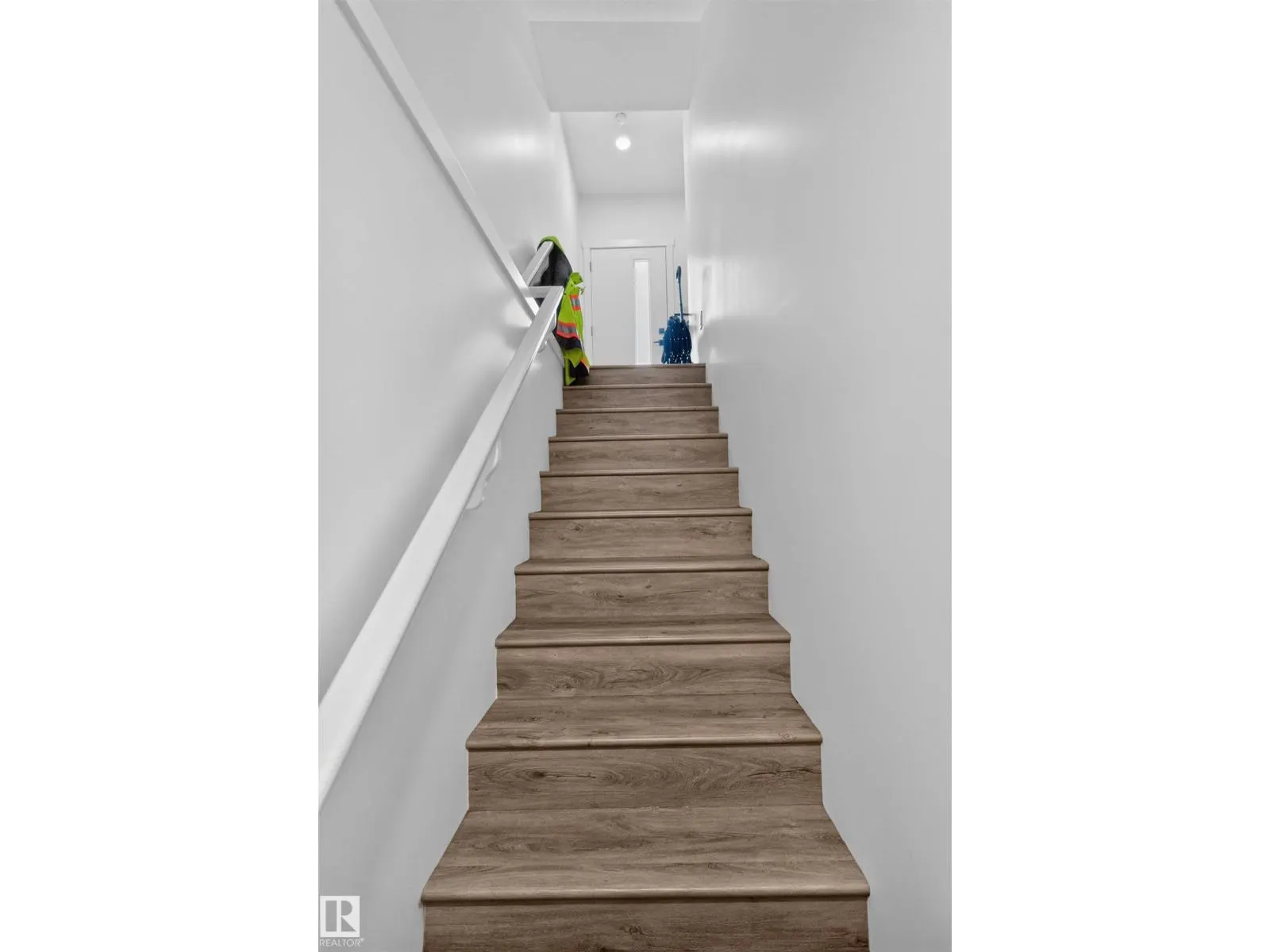 1219 PODERSKY WD SW