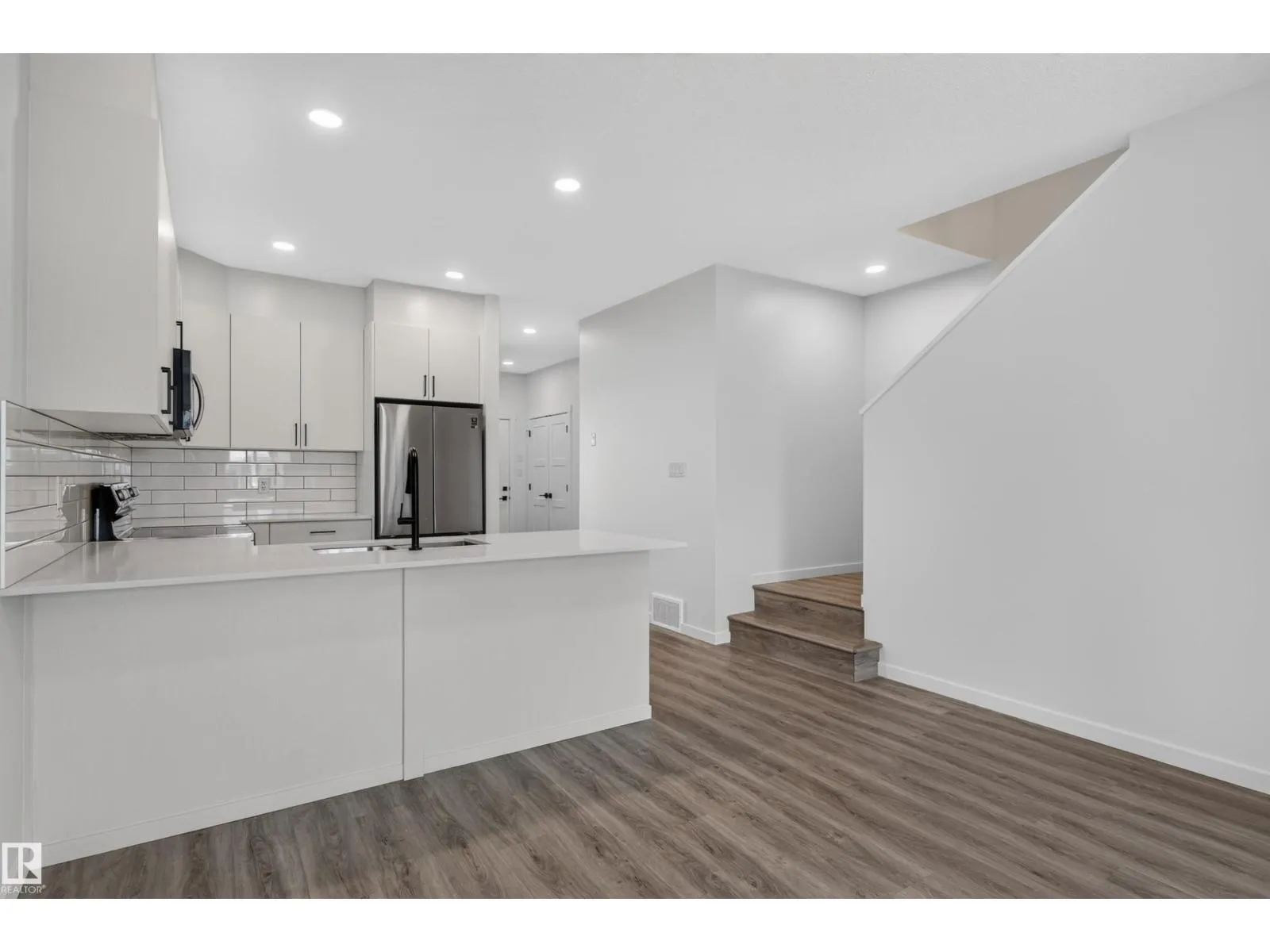 1219 PODERSKY WD SW