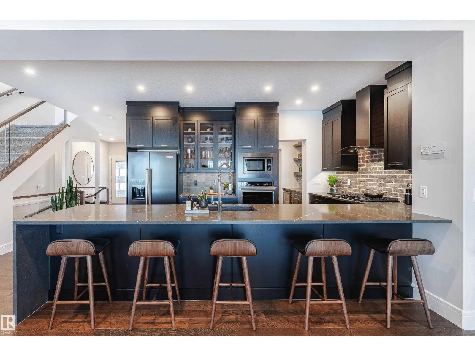 2512 204 ST NW NW