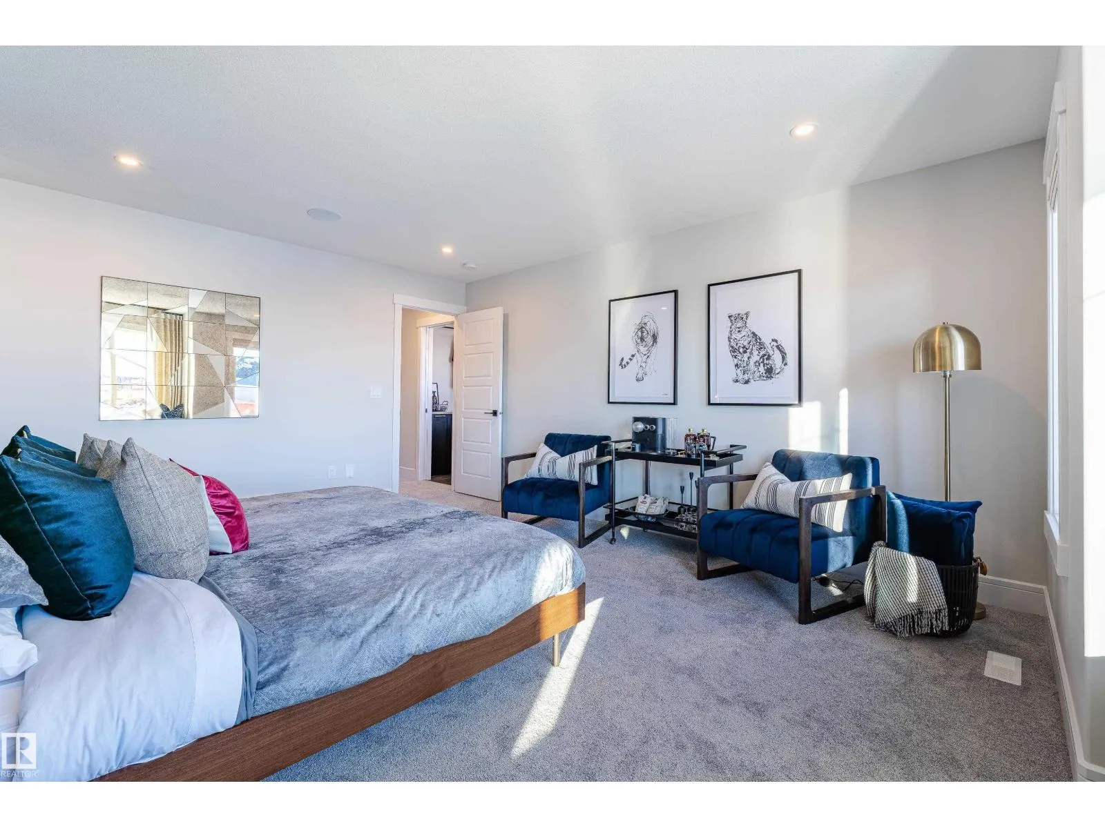 2512 204 ST NW NW