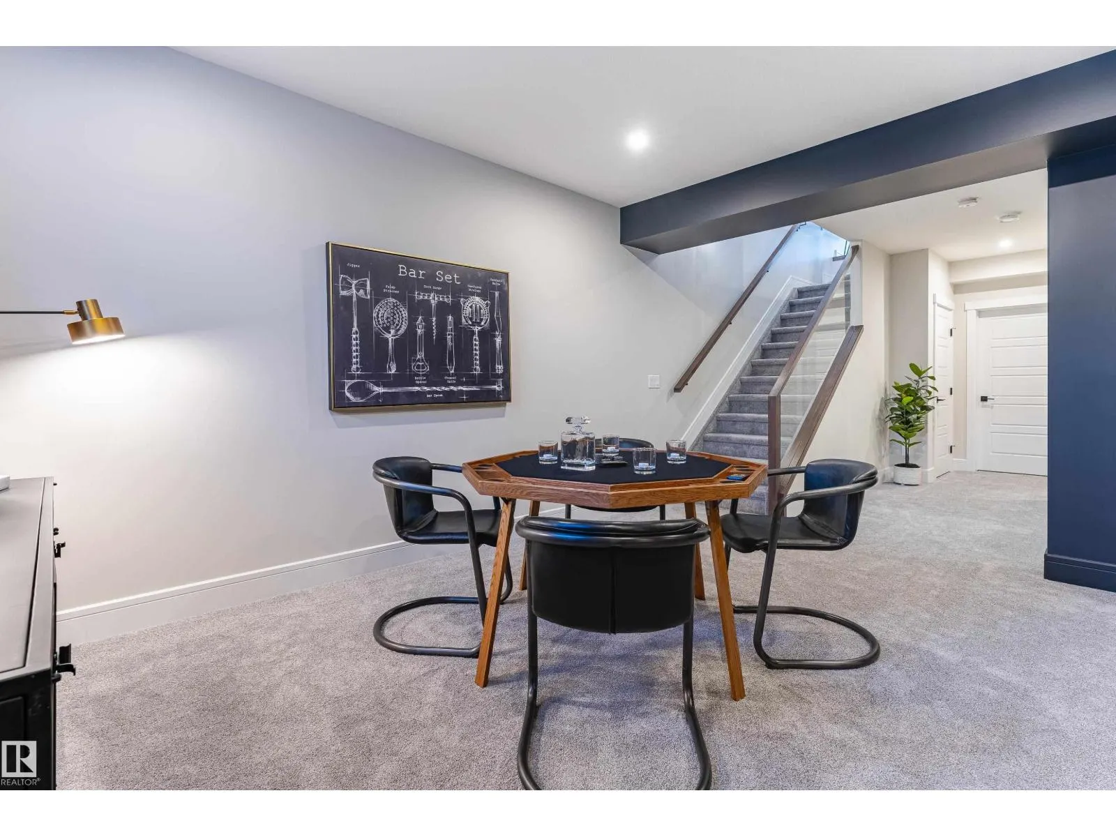 2512 204 ST NW NW