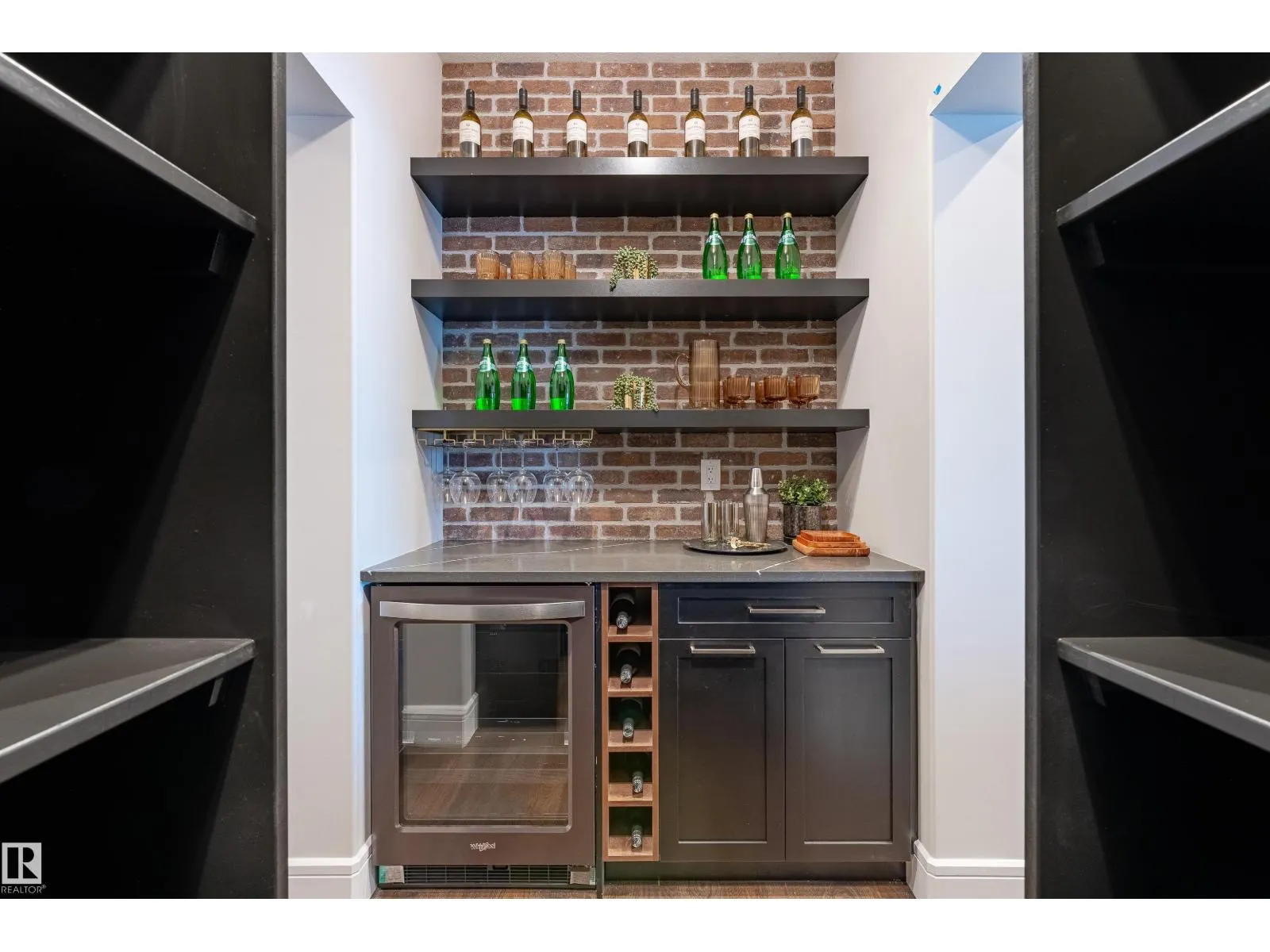 2512 204 ST NW NW