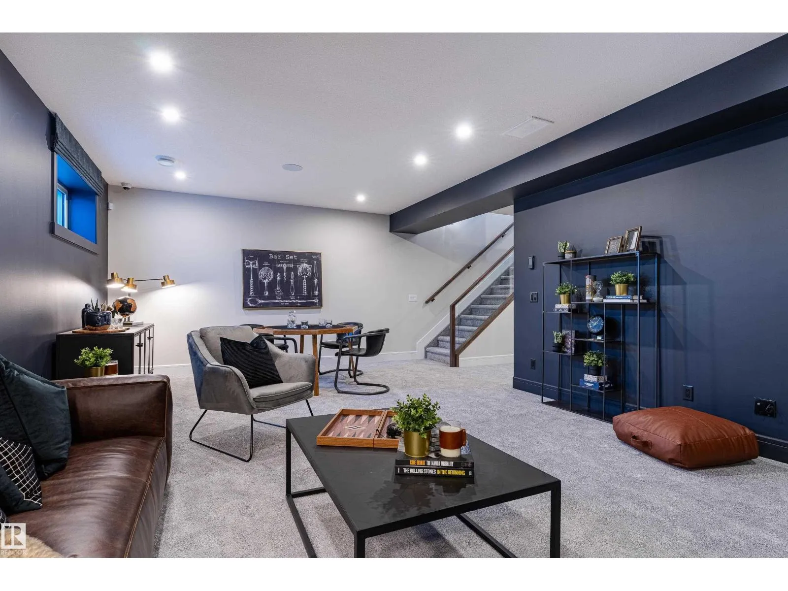 2512 204 ST NW NW