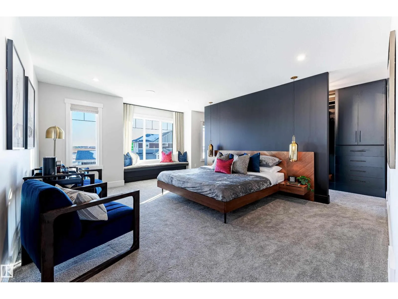 2512 204 ST NW NW