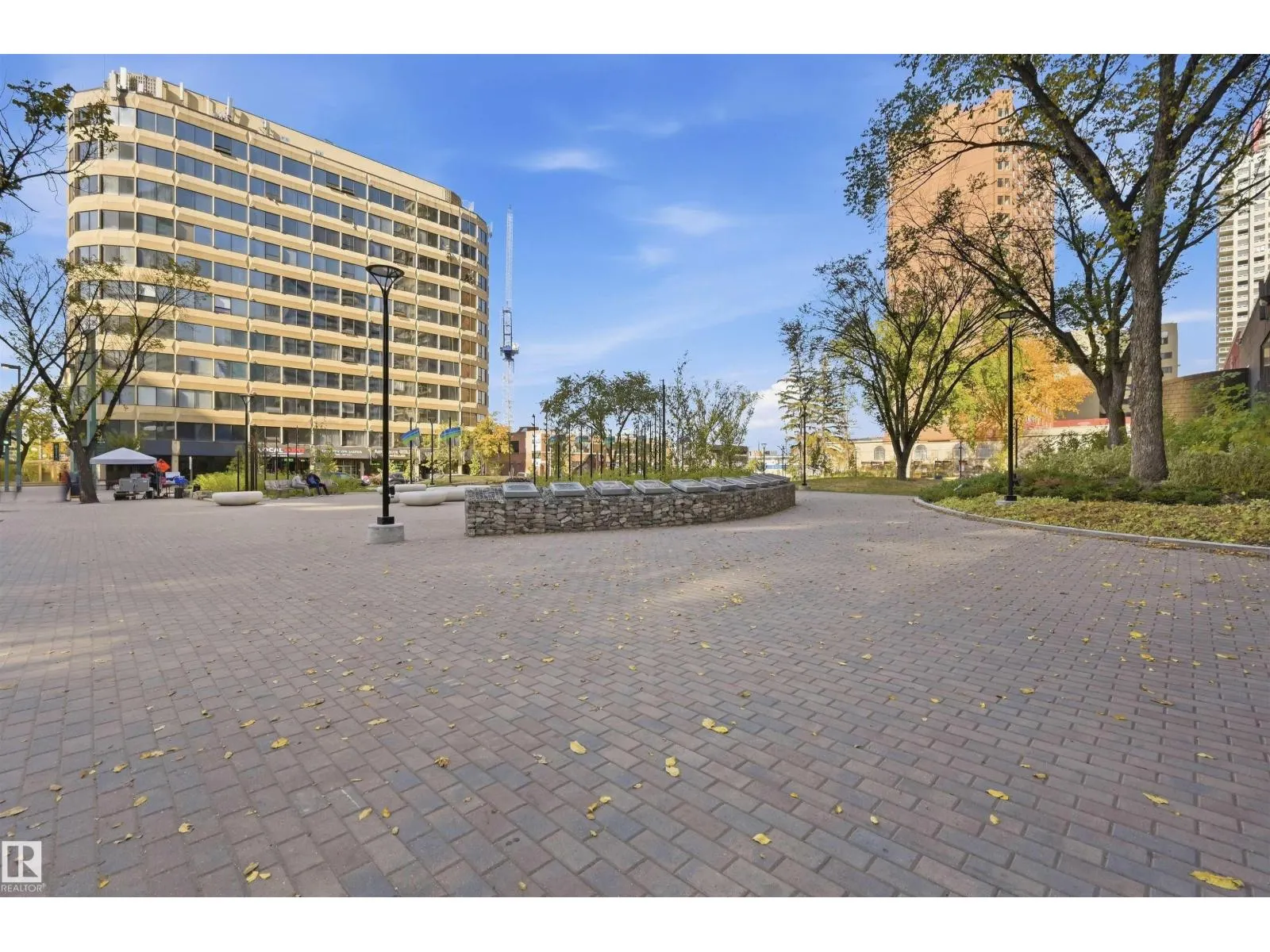 #302 10106 105 ST NW
