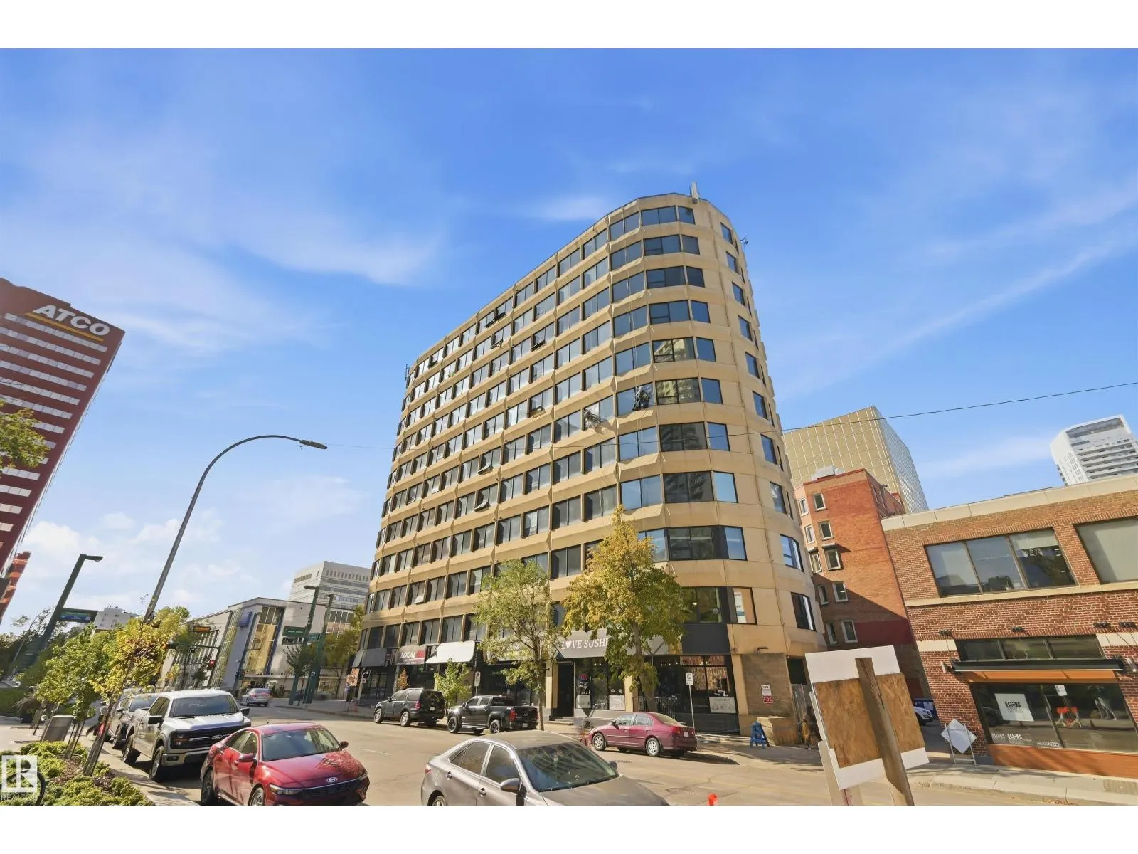 #302 10106 105 ST NW