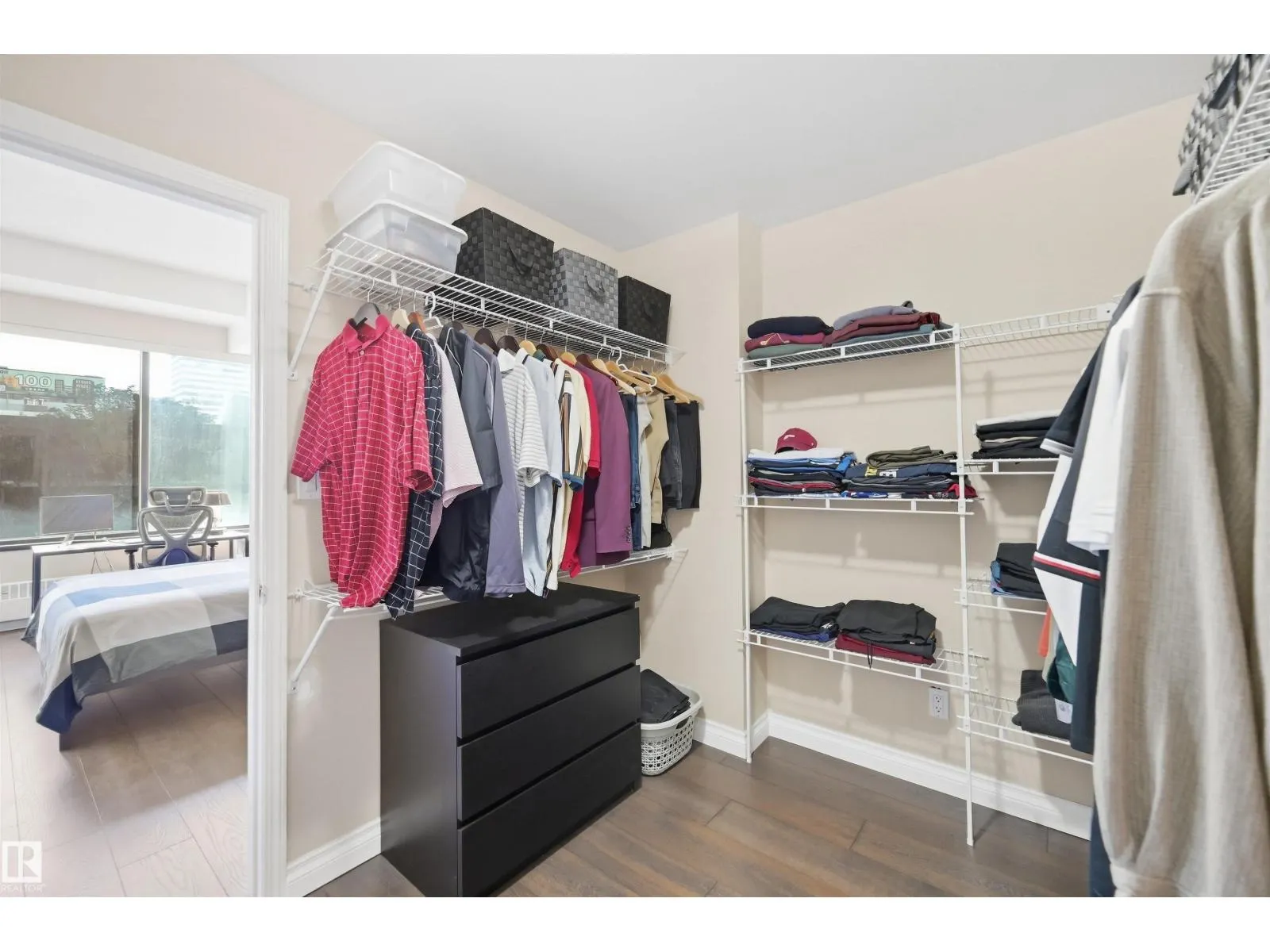 #302 10106 105 ST NW