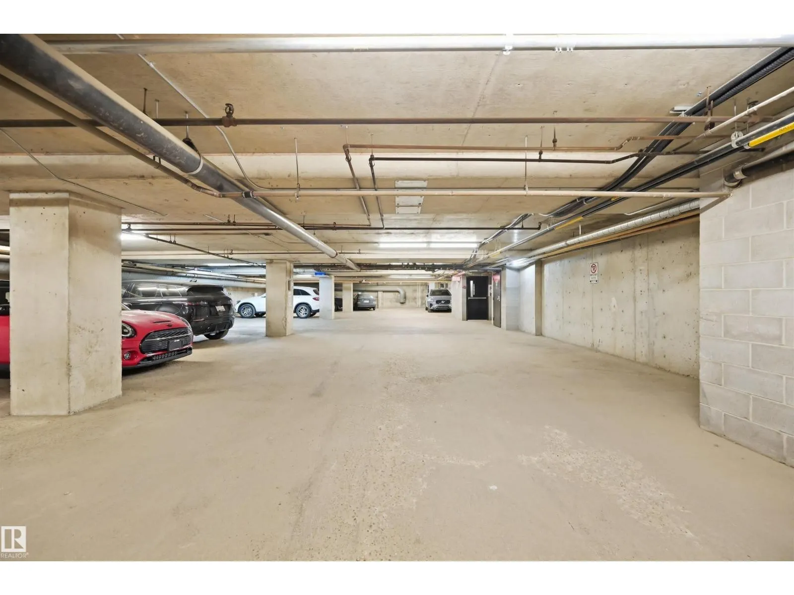 #302 10106 105 ST NW