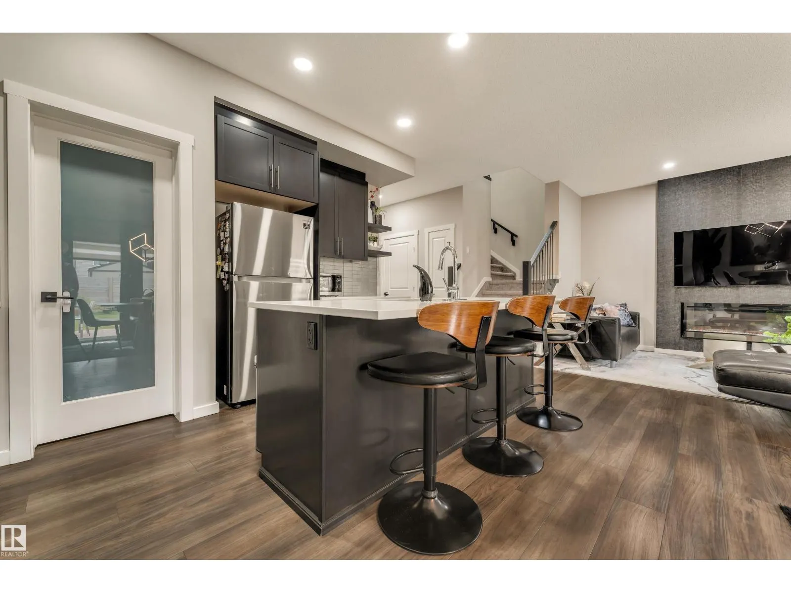 4107 5 AV SW