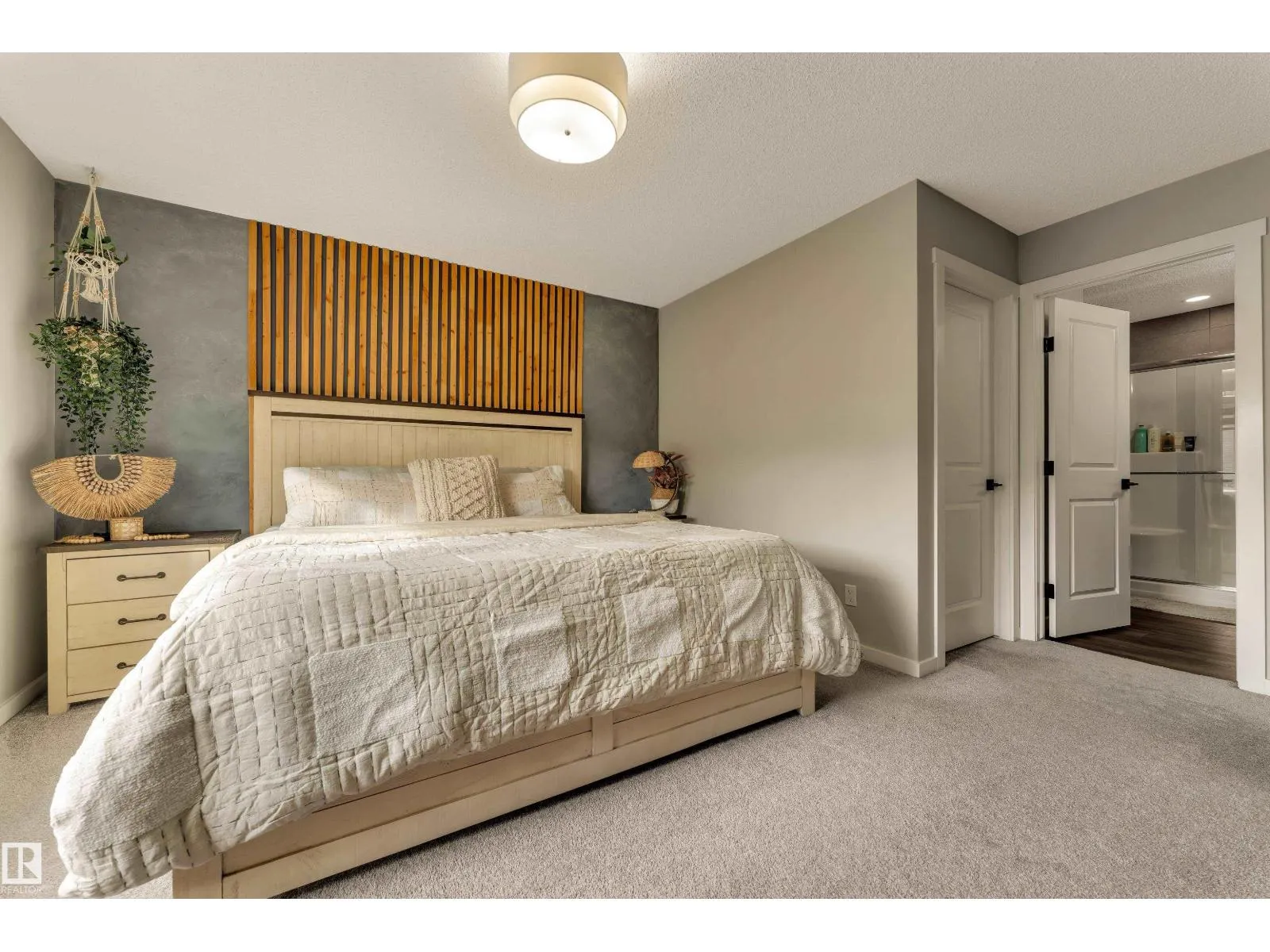4107 5 AV SW