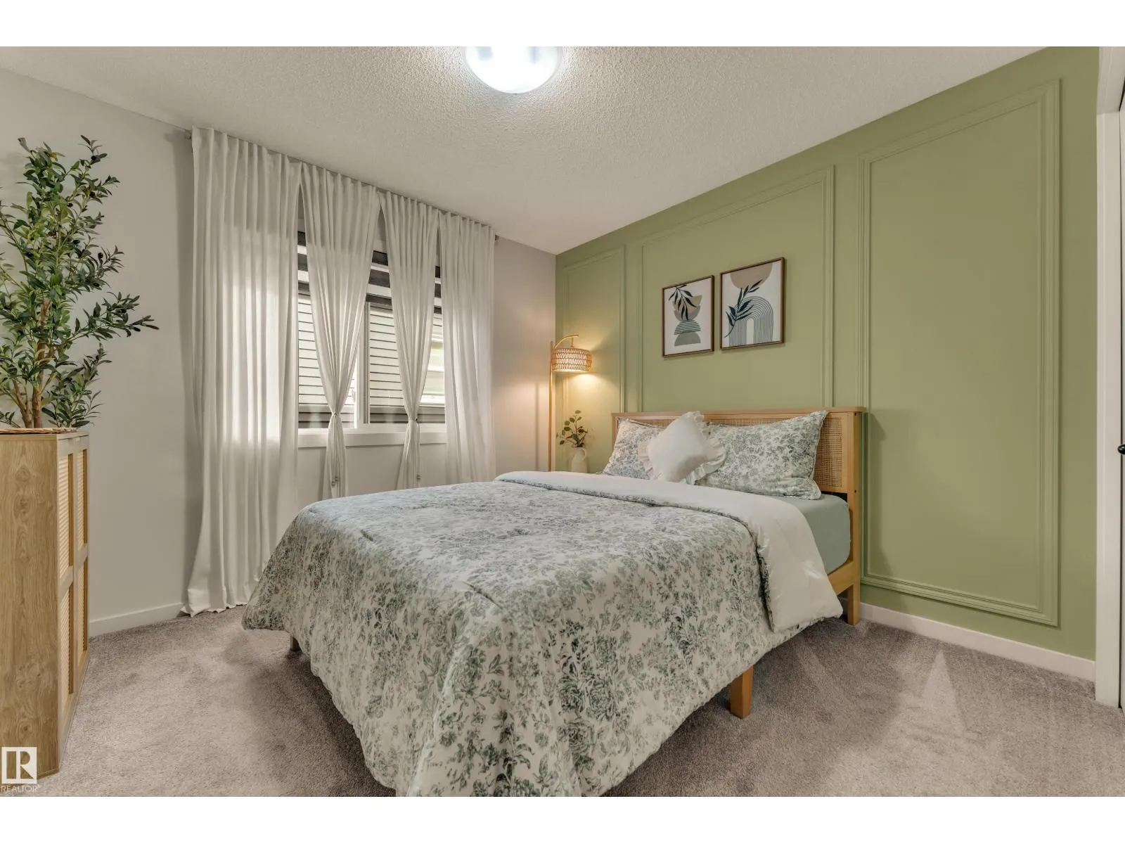 4107 5 AV SW