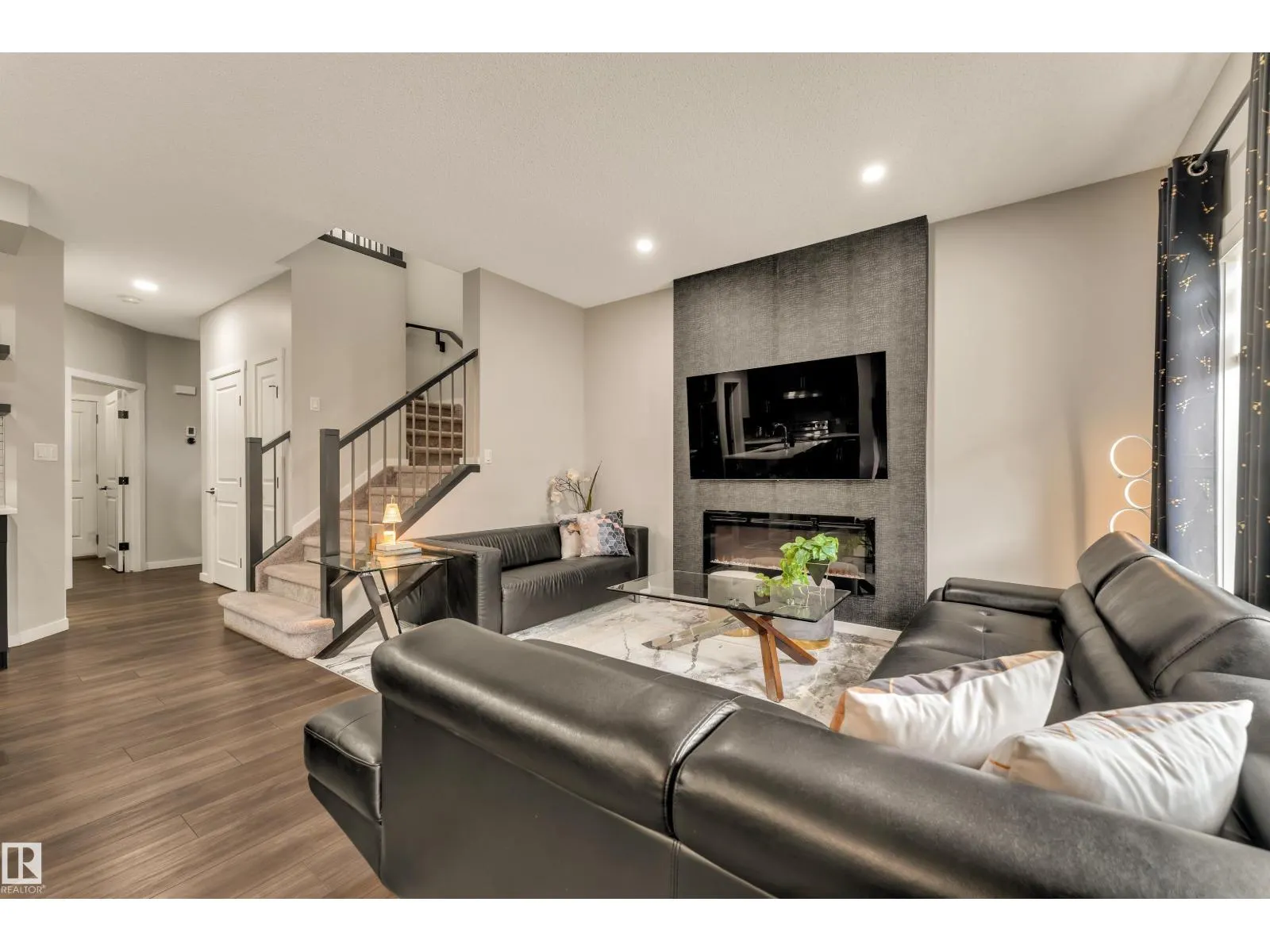 4107 5 AV SW