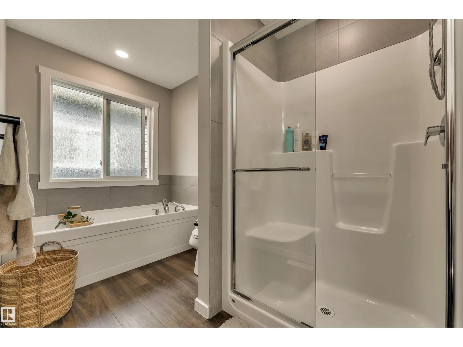 4107 5 AV SW