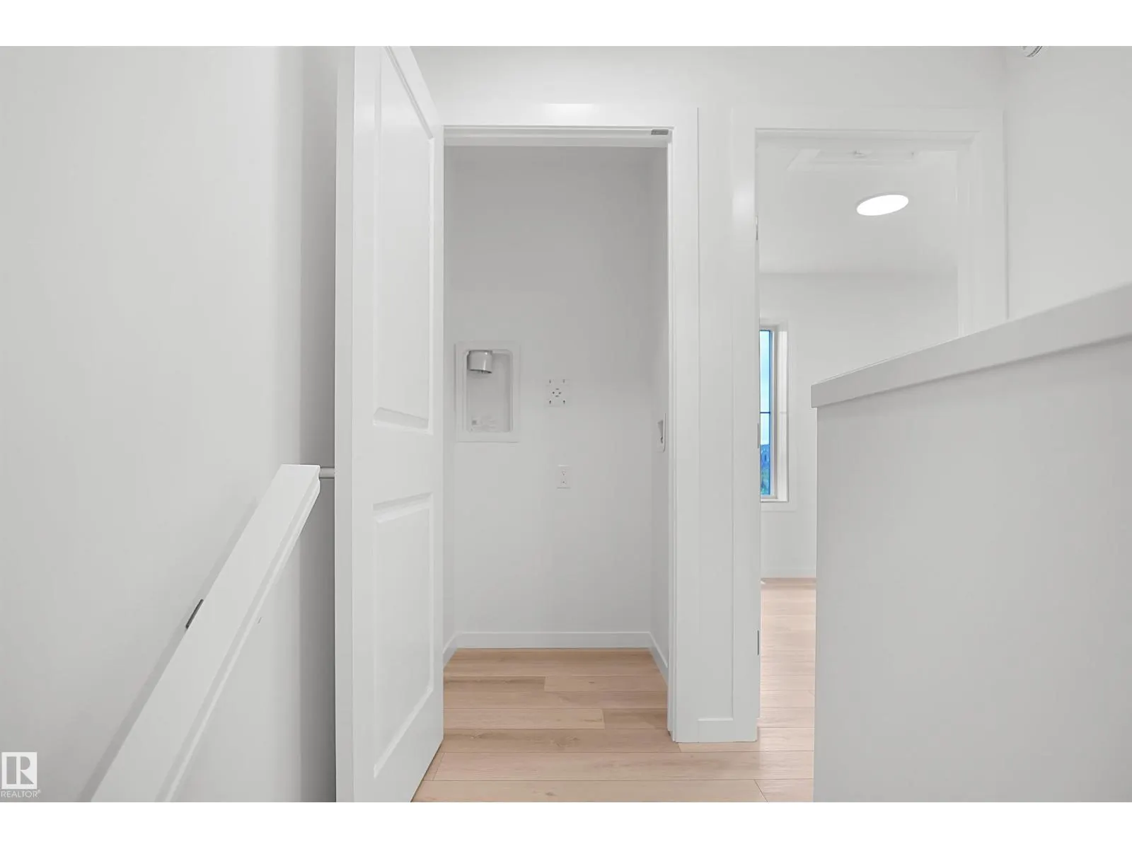 #18 3705 141 ST SW