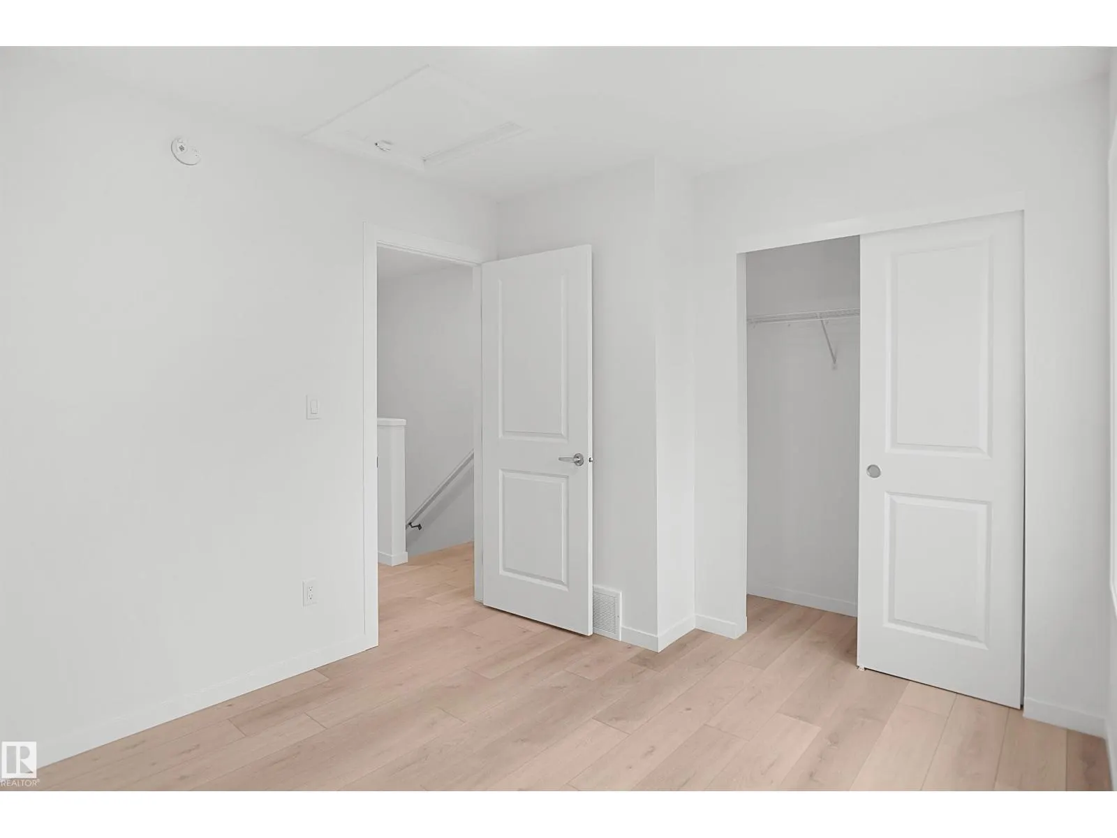 #18 3705 141 ST SW