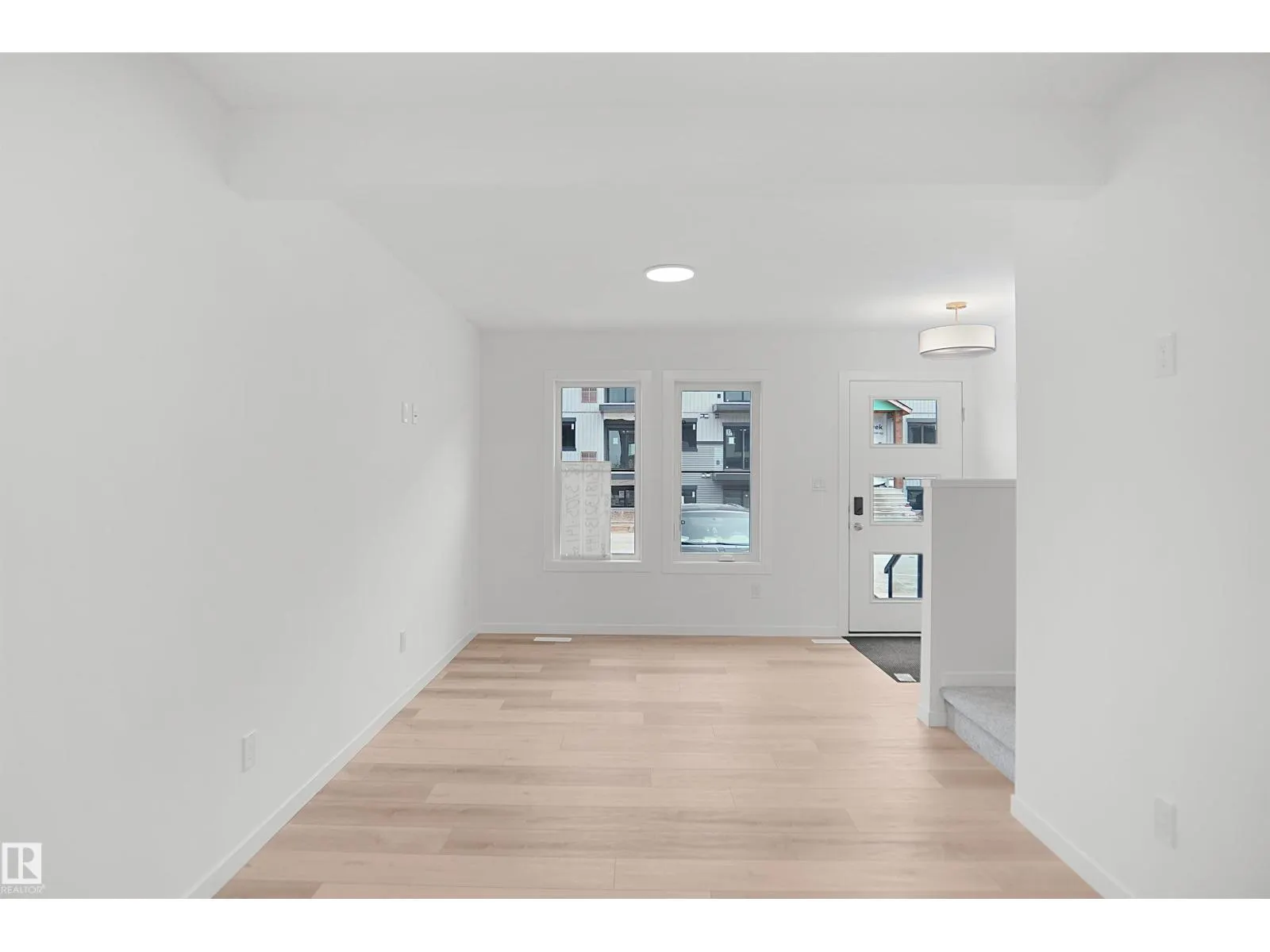 #18 3705 141 ST SW