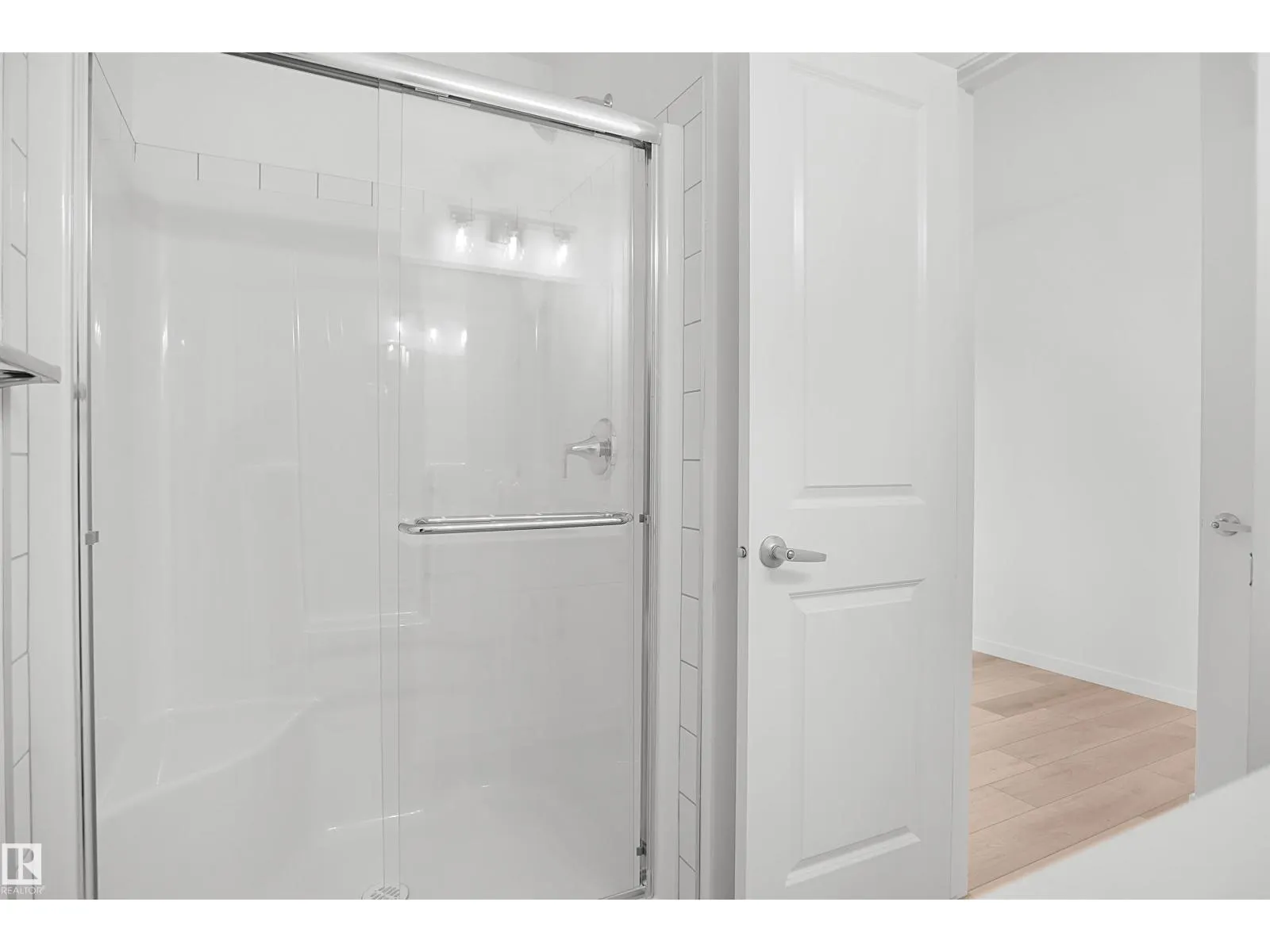 #18 3705 141 ST SW