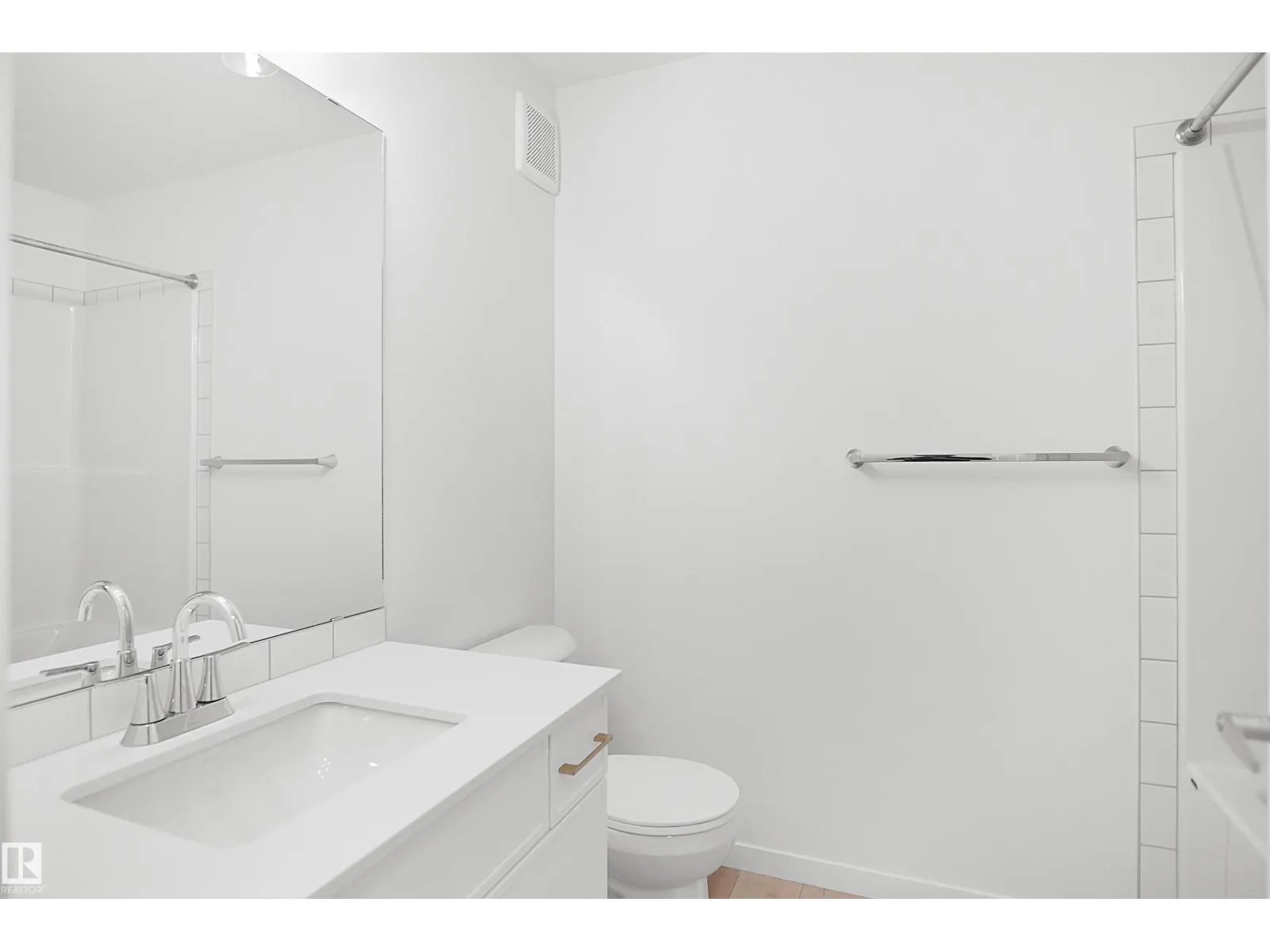 #18 3705 141 ST SW