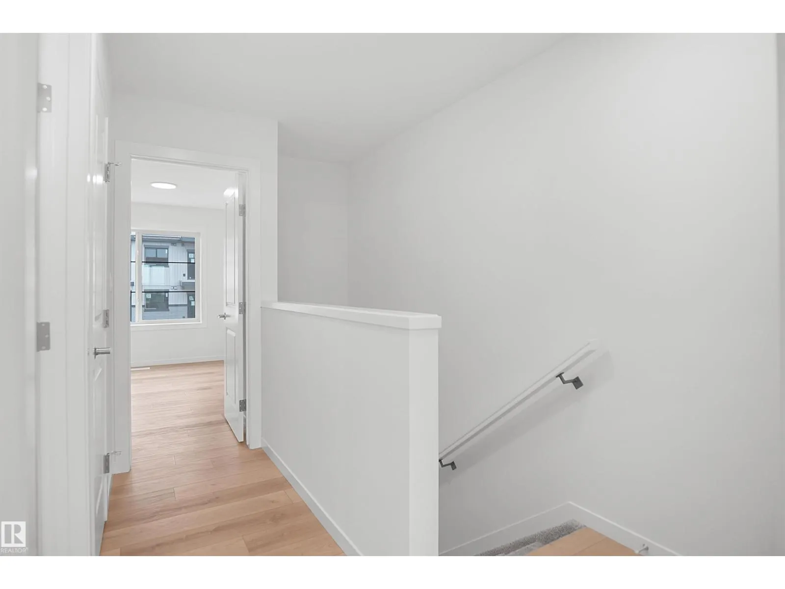 #18 3705 141 ST SW