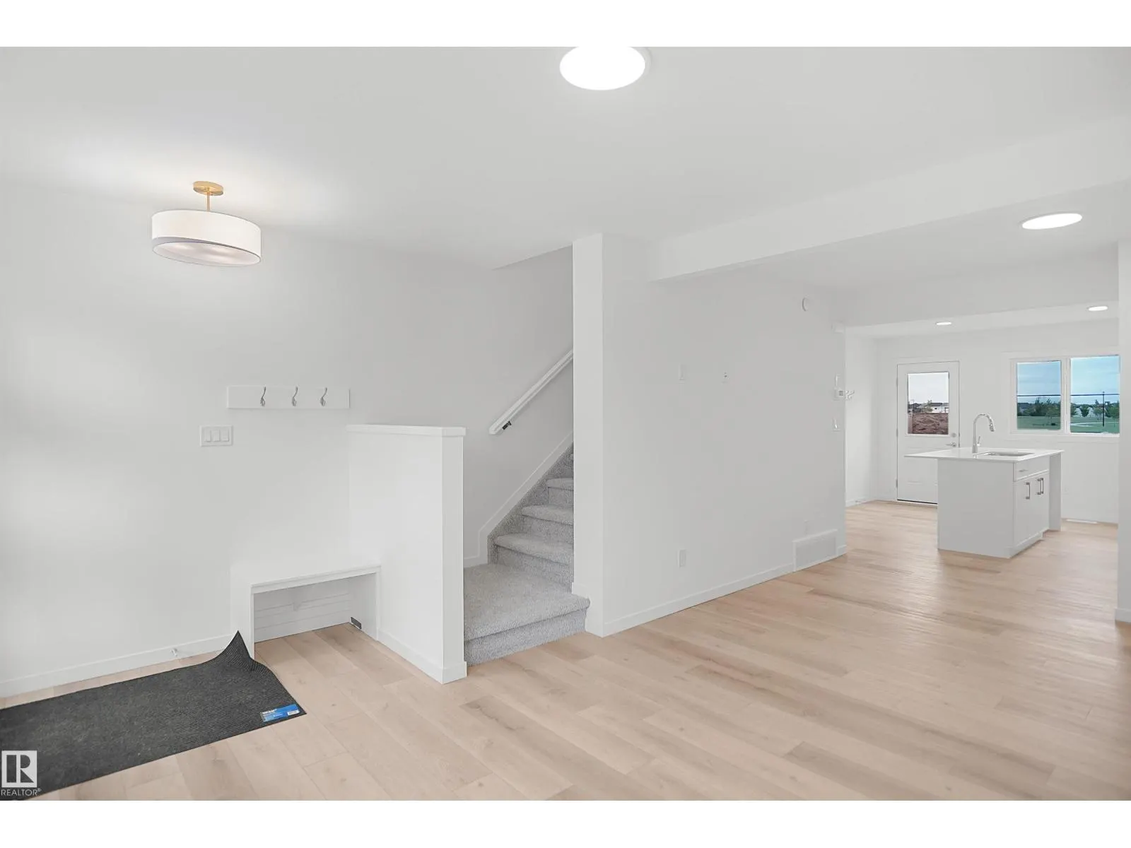 #18 3705 141 ST SW