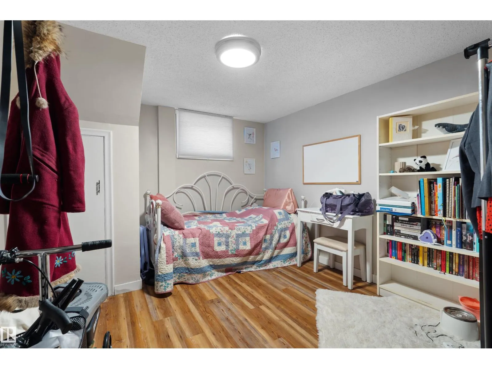 7916 82 AV NW